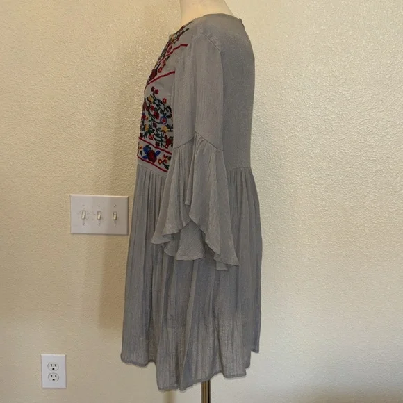 Umgee embroidered accent all sleeve dress - Picture 2 of 6